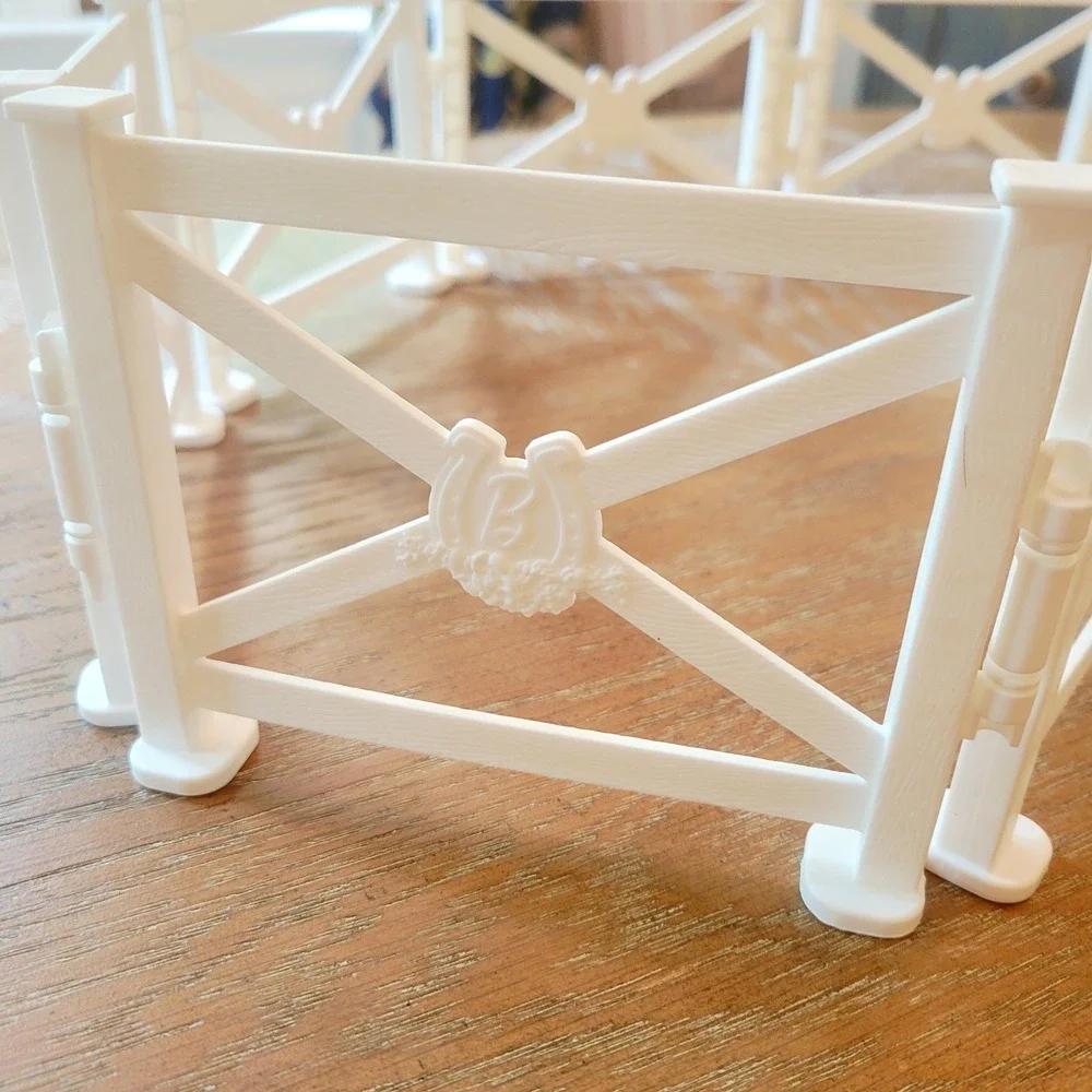 Vintage Barbie Hugs N Horses Fence Panels Corral White Plastic Lot Of 9